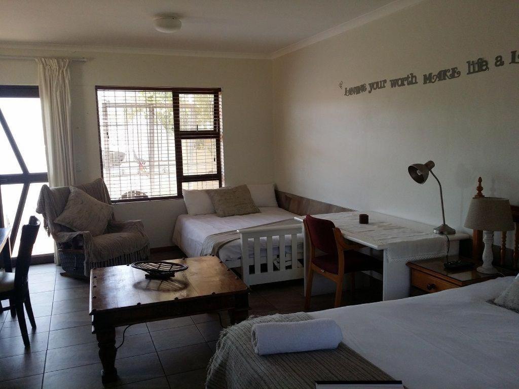 12 On Beach Guest House Saldanha Bay Екстериор снимка