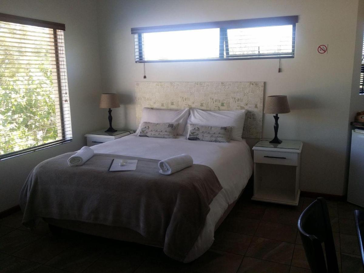 12 On Beach Guest House Saldanha Bay Екстериор снимка