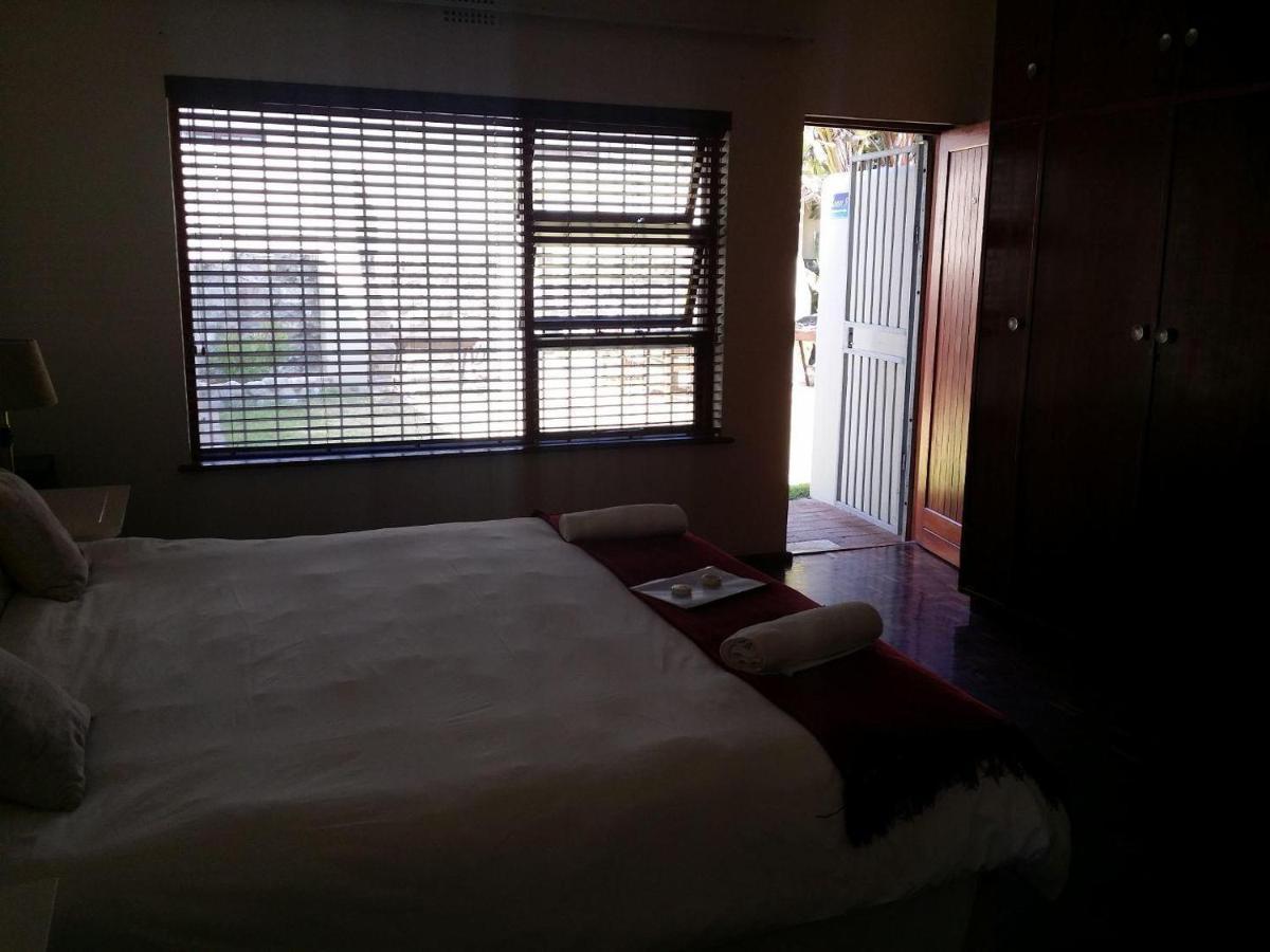 12 On Beach Guest House Saldanha Bay Екстериор снимка