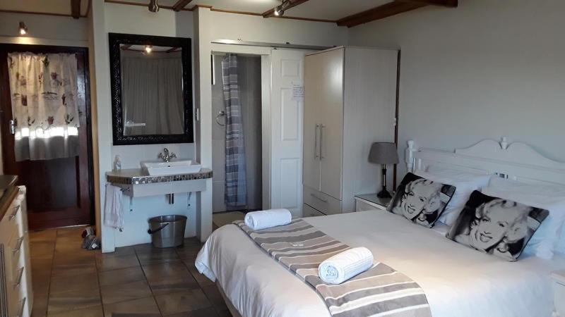 12 On Beach Guest House Saldanha Bay Екстериор снимка
