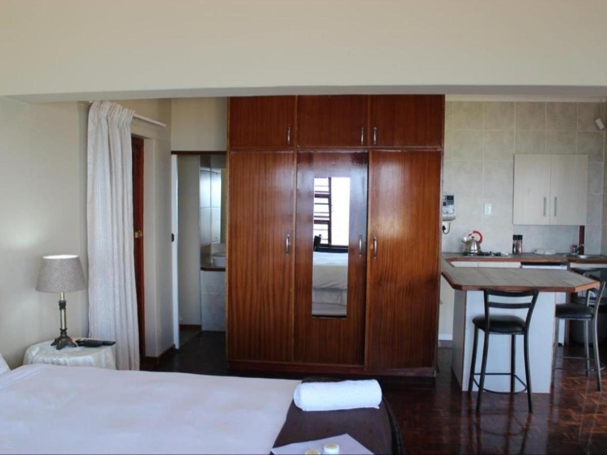 12 On Beach Guest House Saldanha Bay Екстериор снимка