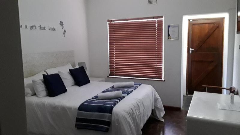 12 On Beach Guest House Saldanha Bay Екстериор снимка