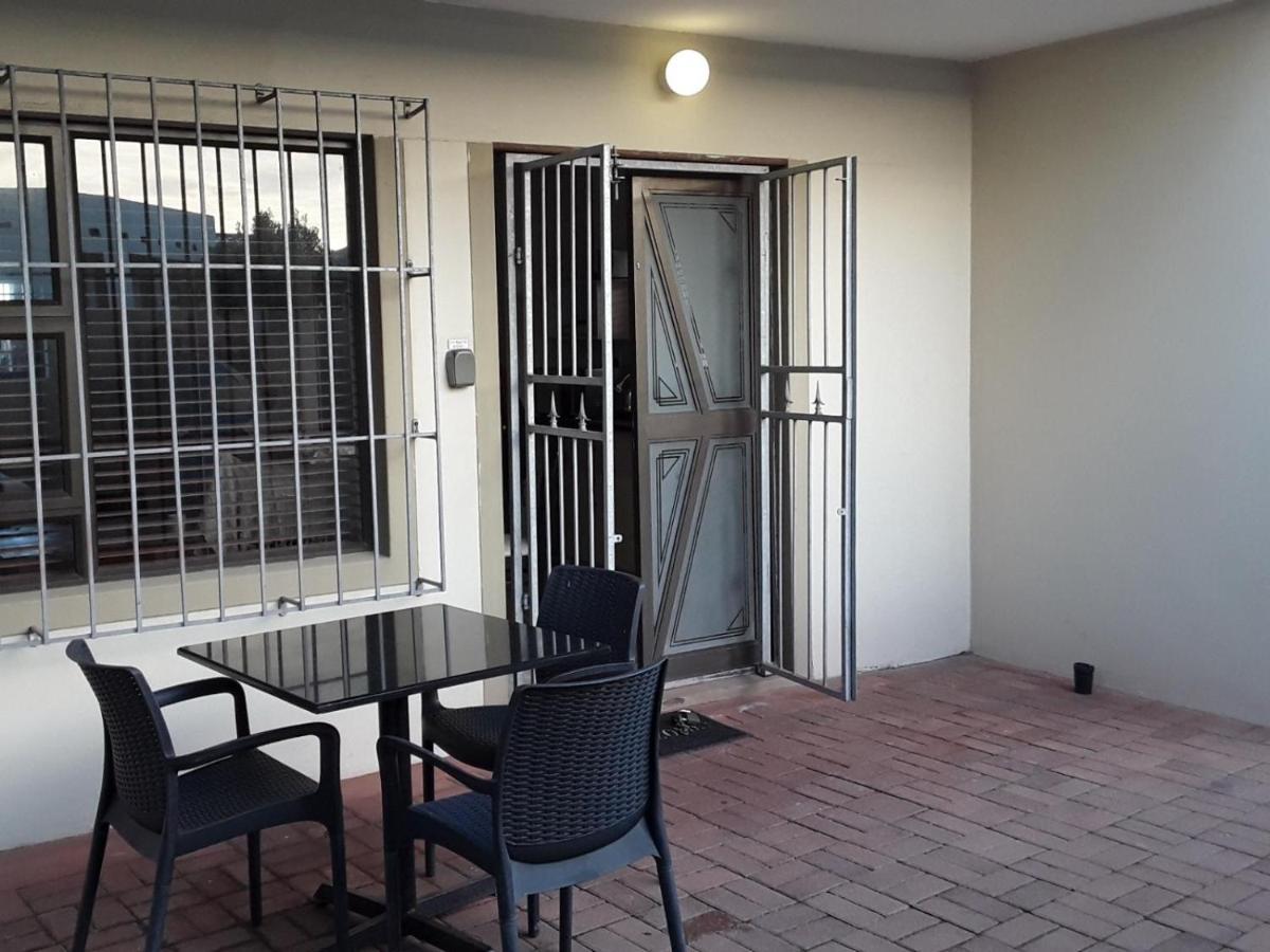 12 On Beach Guest House Saldanha Bay Екстериор снимка