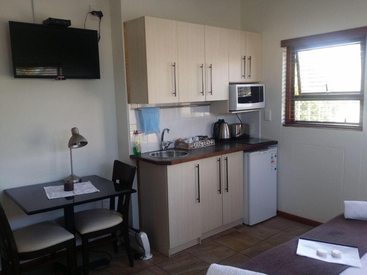 12 On Beach Guest House Saldanha Bay Екстериор снимка