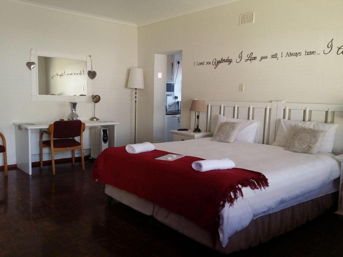 12 On Beach Guest House Saldanha Bay Екстериор снимка