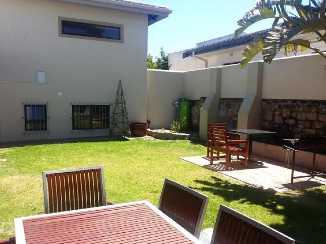 12 On Beach Guest House Saldanha Bay Екстериор снимка