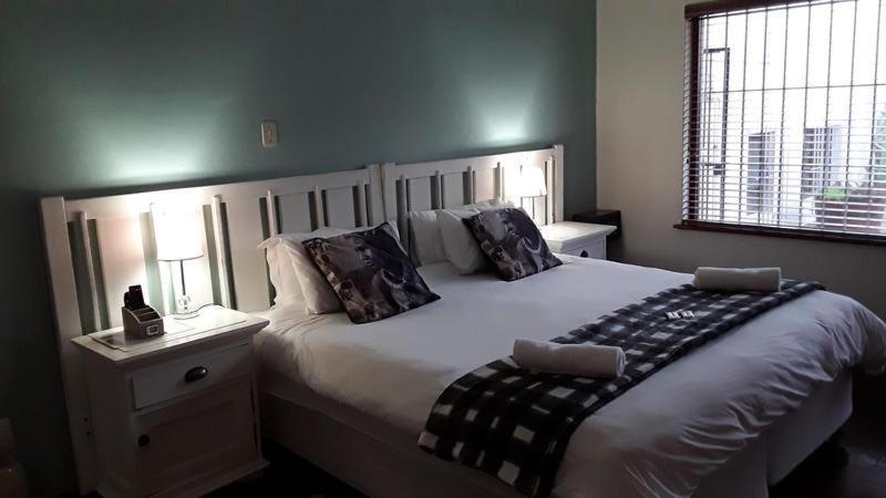 12 On Beach Guest House Saldanha Bay Екстериор снимка