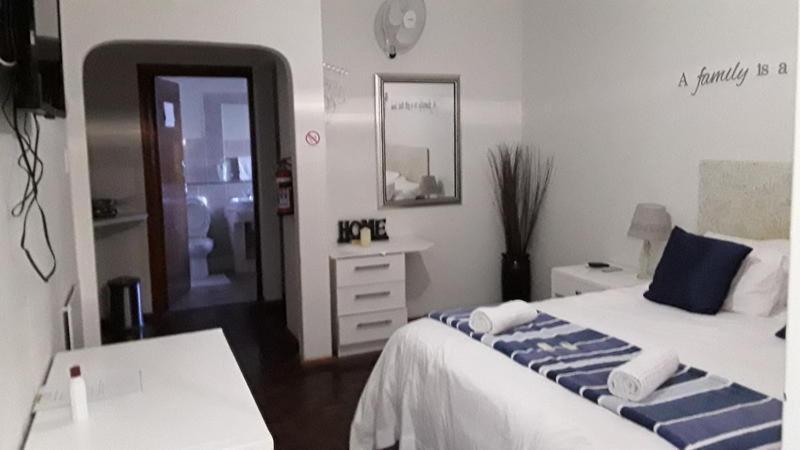 12 On Beach Guest House Saldanha Bay Екстериор снимка